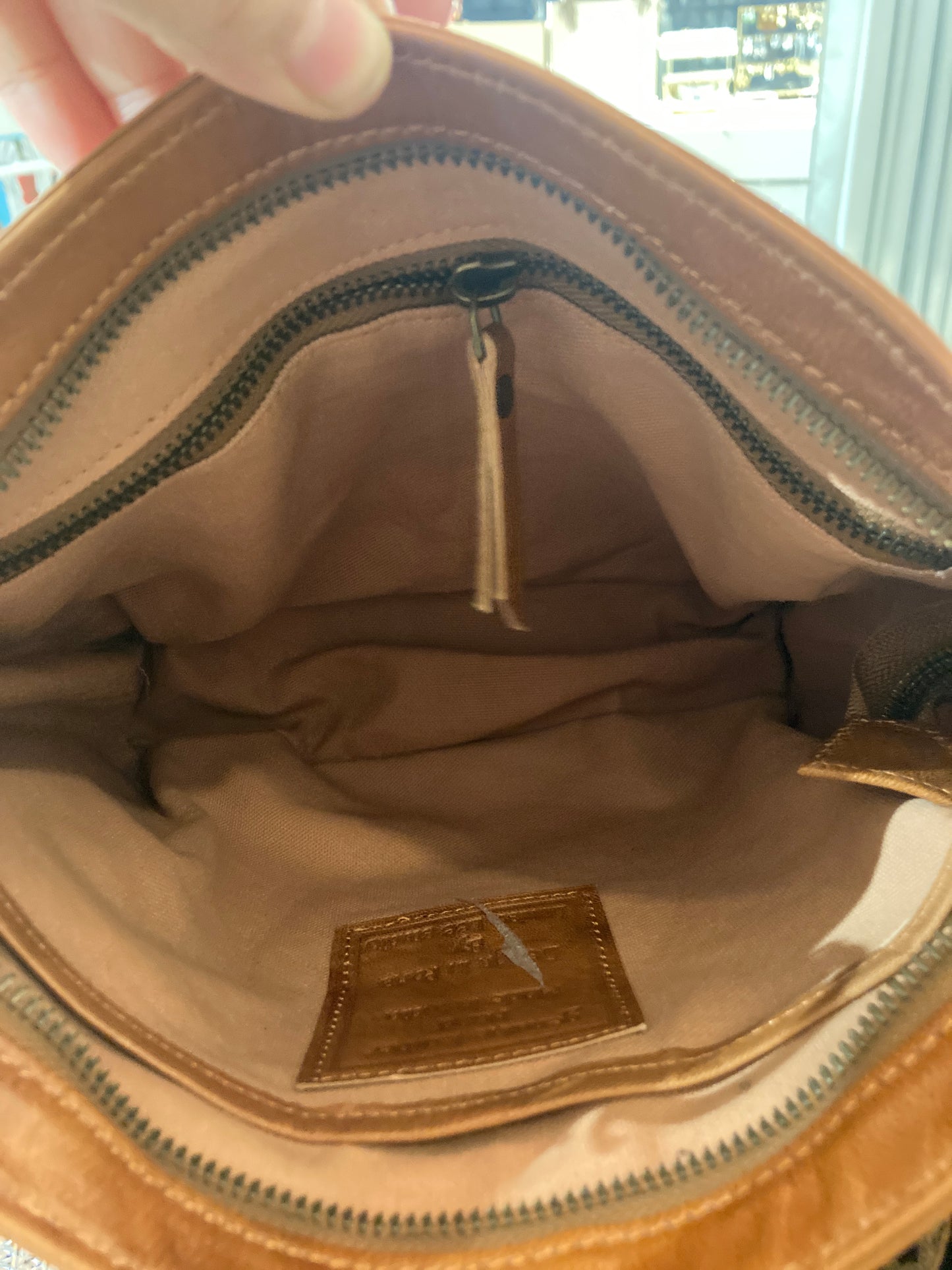 Sac en véritable cuir de chèvre– Élégance et praticité au quotidien.